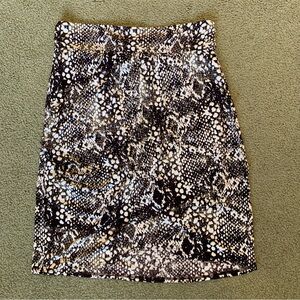 Shapesational Animal Print Skirt Shapewear Medium Body Control With Shorts